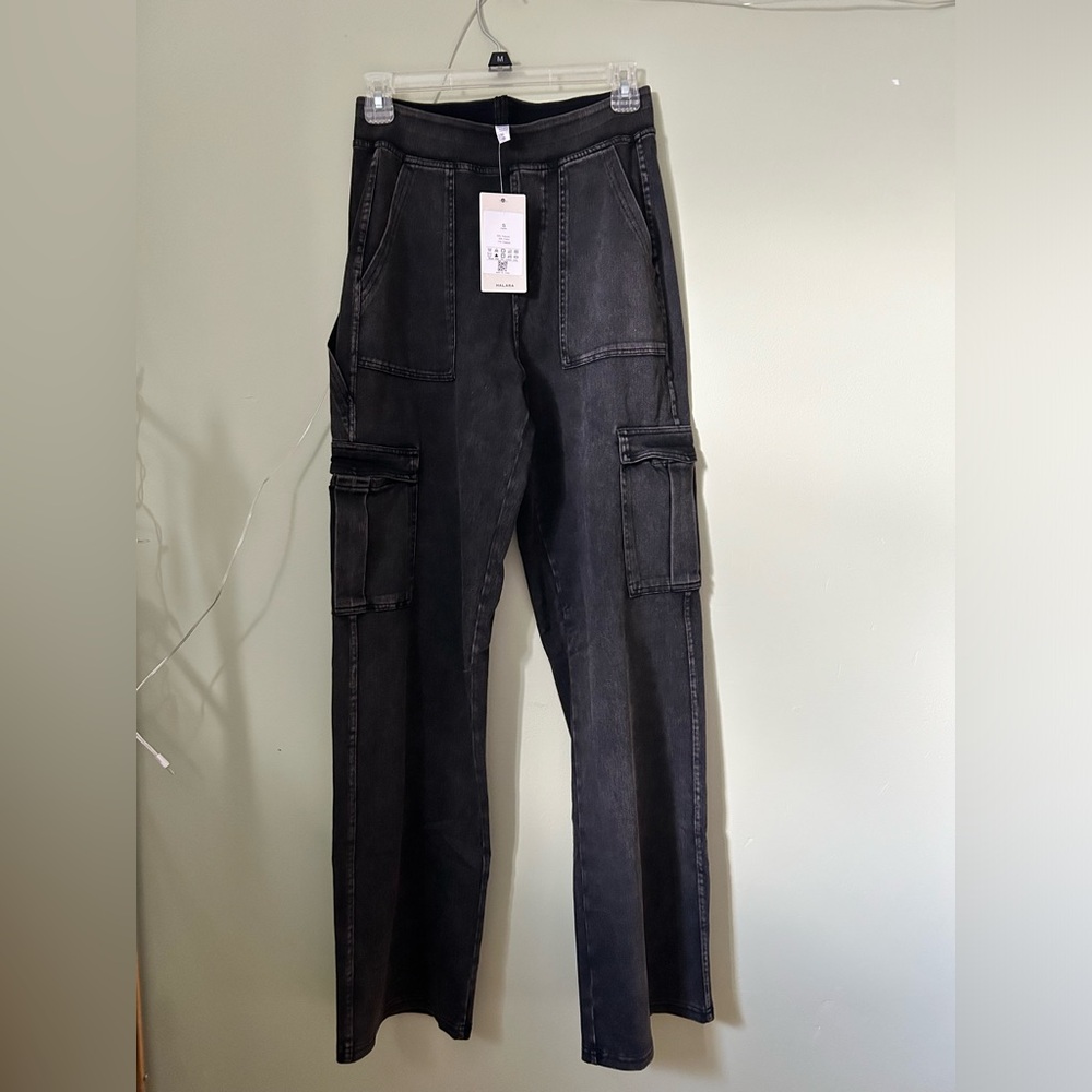 NWT HALARA Wide Leg Cargo Pants